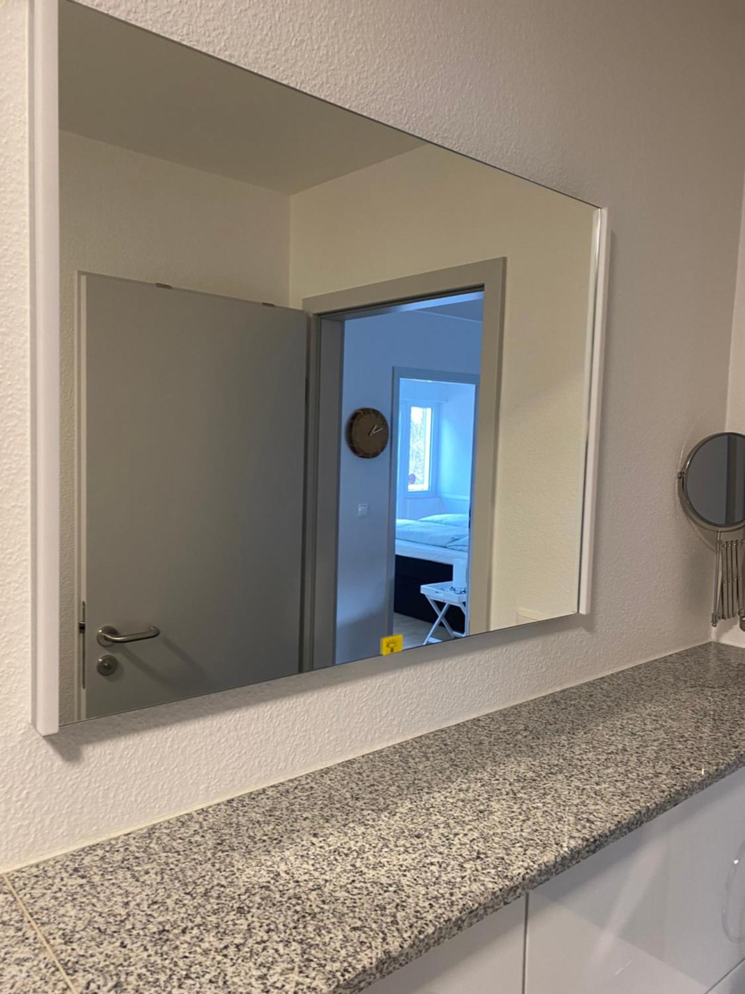Naturnahe Schoene Neu Gestaltete Ferienwohnung Вюрзелен Екстер'єр фото